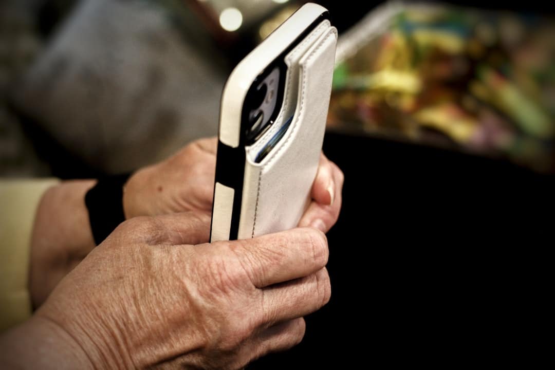 Celular Simples: Tornando o Uso Fácil para Idosos